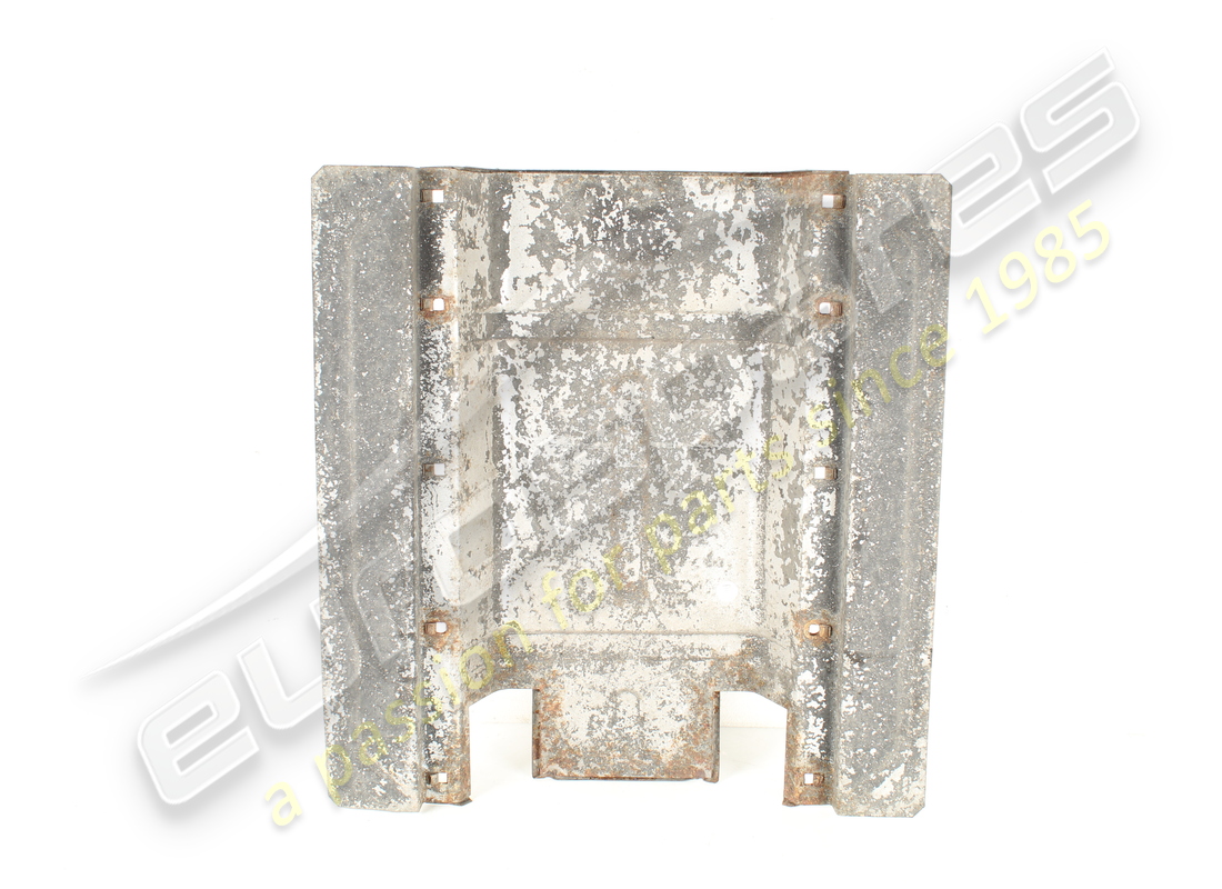 USADO MASERATI PROTECCIÓN TRASERA DERECHA 8 CILINDRO. NÚMERO DE PIEZA 379031118 (3) usado maserati protección trasera derecha 8 cilindro. número de pieza 379031118 (3)