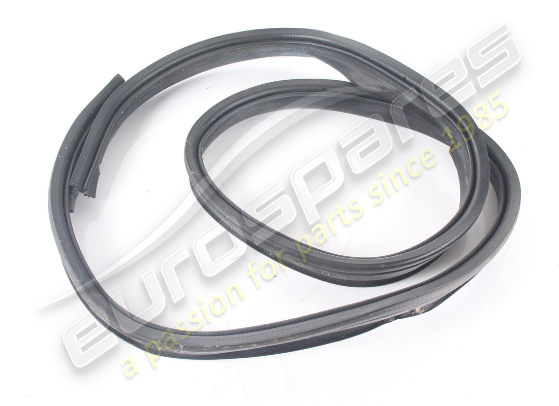 JUNTA DE MALETERO USADA Maserati. NÚMERO DE PIEZA 68084300 (1)