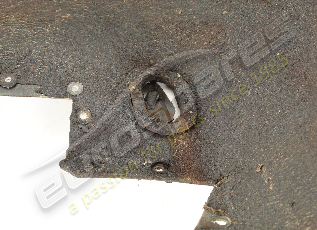 PASO DE RUEDA DELANTERO IZQUIERDO USADO FERRARI. NÚMERO DE PIEZA 60615800 (3) paso de rueda delantero izquierdo usado ferrari. número de pieza 60615800 (3)