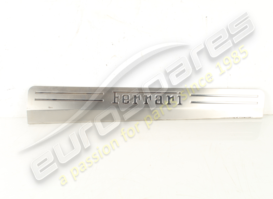 PLACA DE PROTECCIÓN IZQUIERDA Ferrari USADA. NÚMERO DE PARTE 81362300 (1)