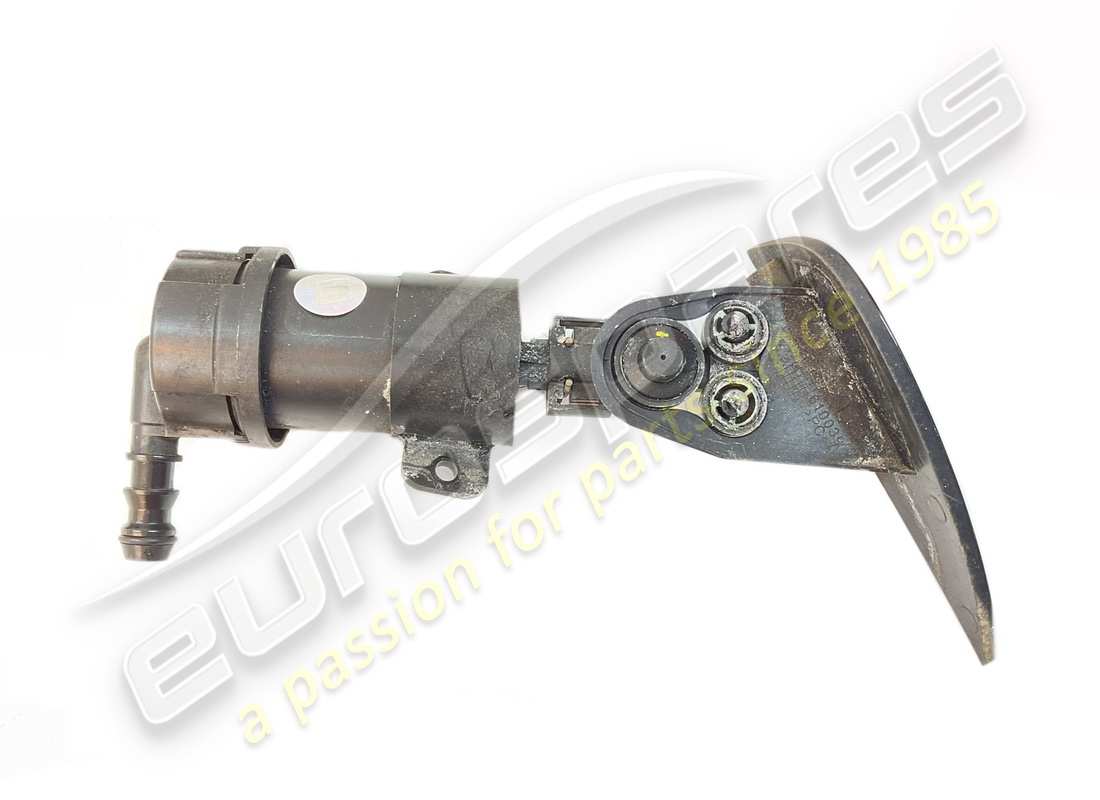 TAPA DE LAVADO, BOQUILLA Y BOMBA, IZQUIERDA, Aston Martin USADA. NÚMERO DE PARTE 6G3313C025AB (1)