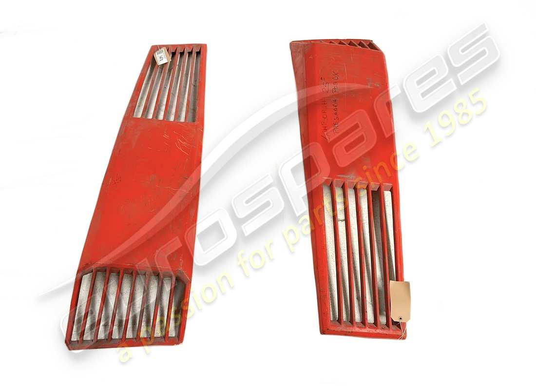 NUEVA ENTRADA DE AIRE TRASERA EUROSPARES LAMBORGHINI COUNTACH 25TH DERECHA Y IZQUIERDA (MODIFICADA). NÚMERO DE PARTE EAP1447569 (2) nueva entrada de aire trasera eurospares lamborghini countach 25th derecha y izquierda (modificada). número de parte eap1447569 (2)