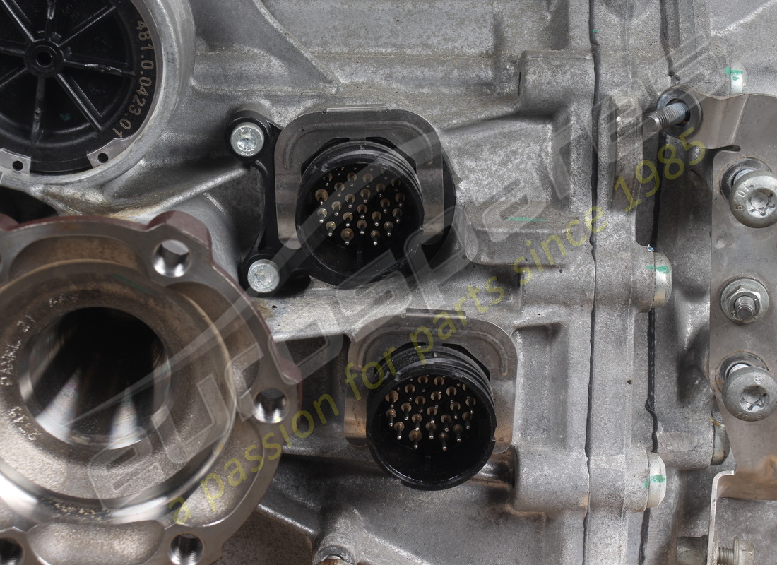 CAJA DE CAMBIOS DCT COMPLETA FERRARI USADA. NÚMERO DE PARTE 864807 (8) caja de cambios dct completa ferrari usada. número de parte 864807 (8)