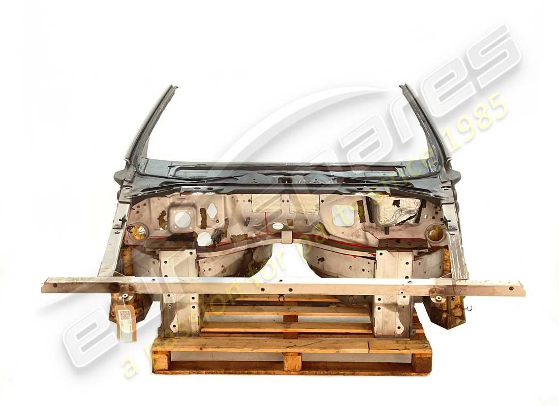 CHASIS DELANTERO VANTAGE Eurospares Aston Martin USADO. NÚMERO DE PARTE EAP1404959 (1)