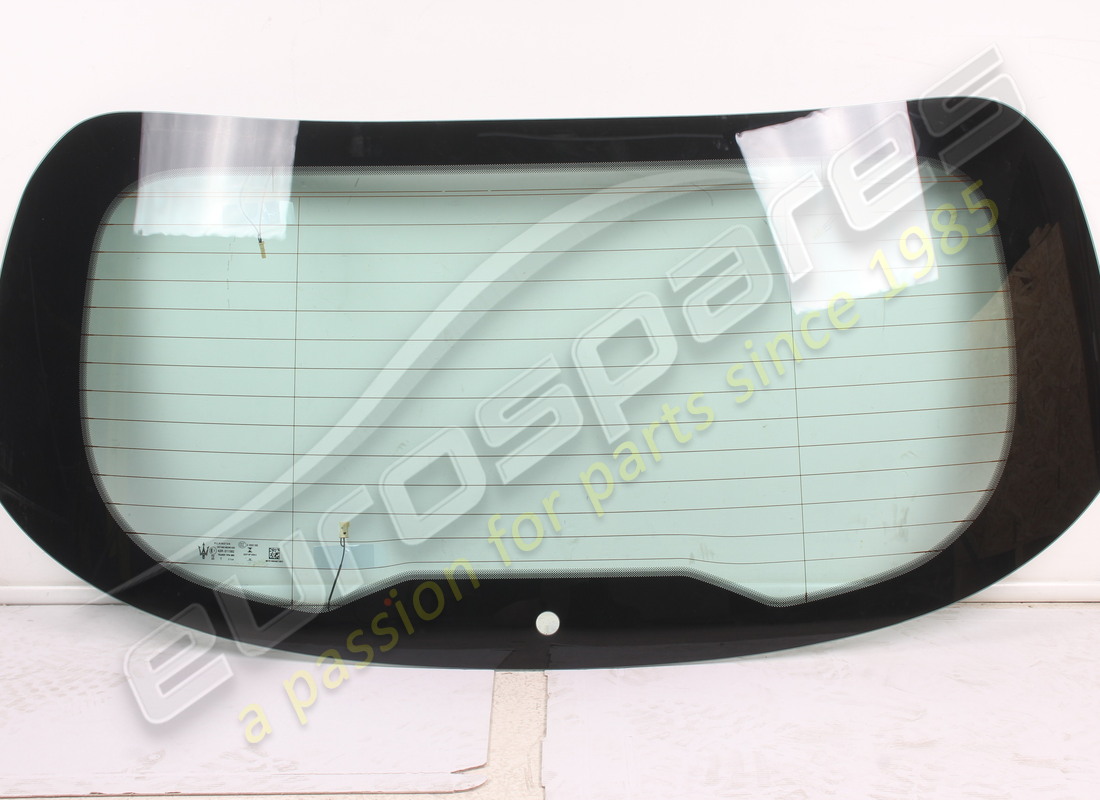 nuevo maserati vidrio de la ventana trasera. número de parte 673013373 (1)