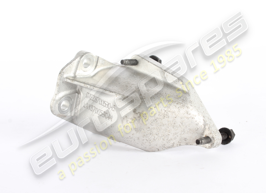 SOPORTE Maserati USADO. NÚMERO DE PARTE 670053044 (1)