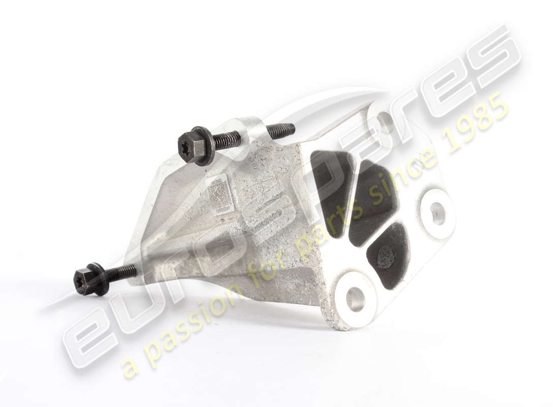 soporte maserati usado. número de parte 670053044 (2)
