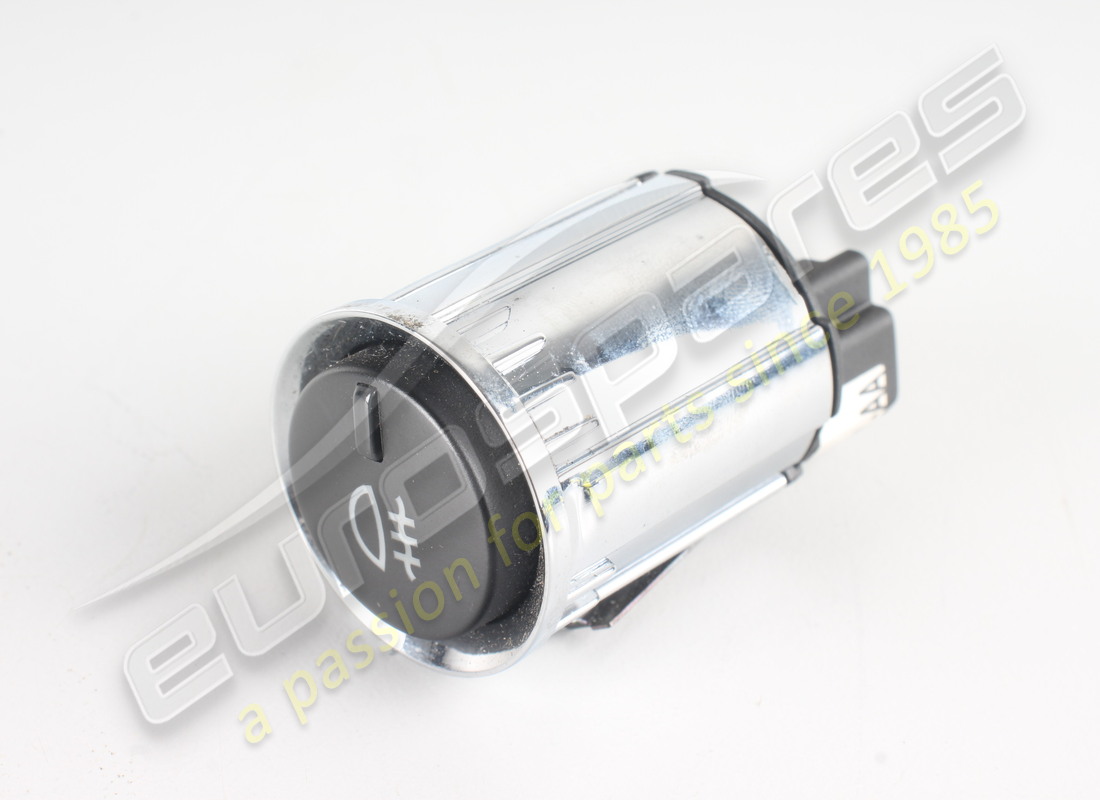 INTERRUPTOR DE LUCES ANTINIEBLA TRASERA DAÑADO Aston Martin. NÚMERO DE PIEZA 6G3315K237AA (1)