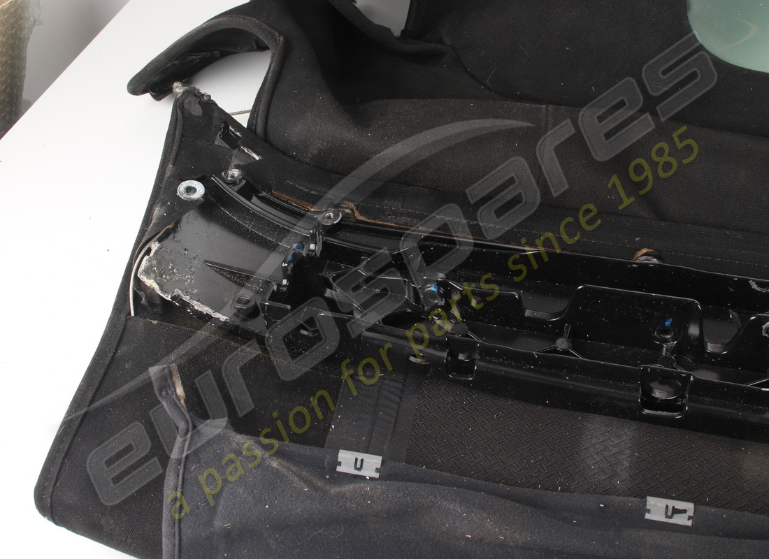 embellecedor externo negro completo ferrari usado. número de parte 66374600 (5)