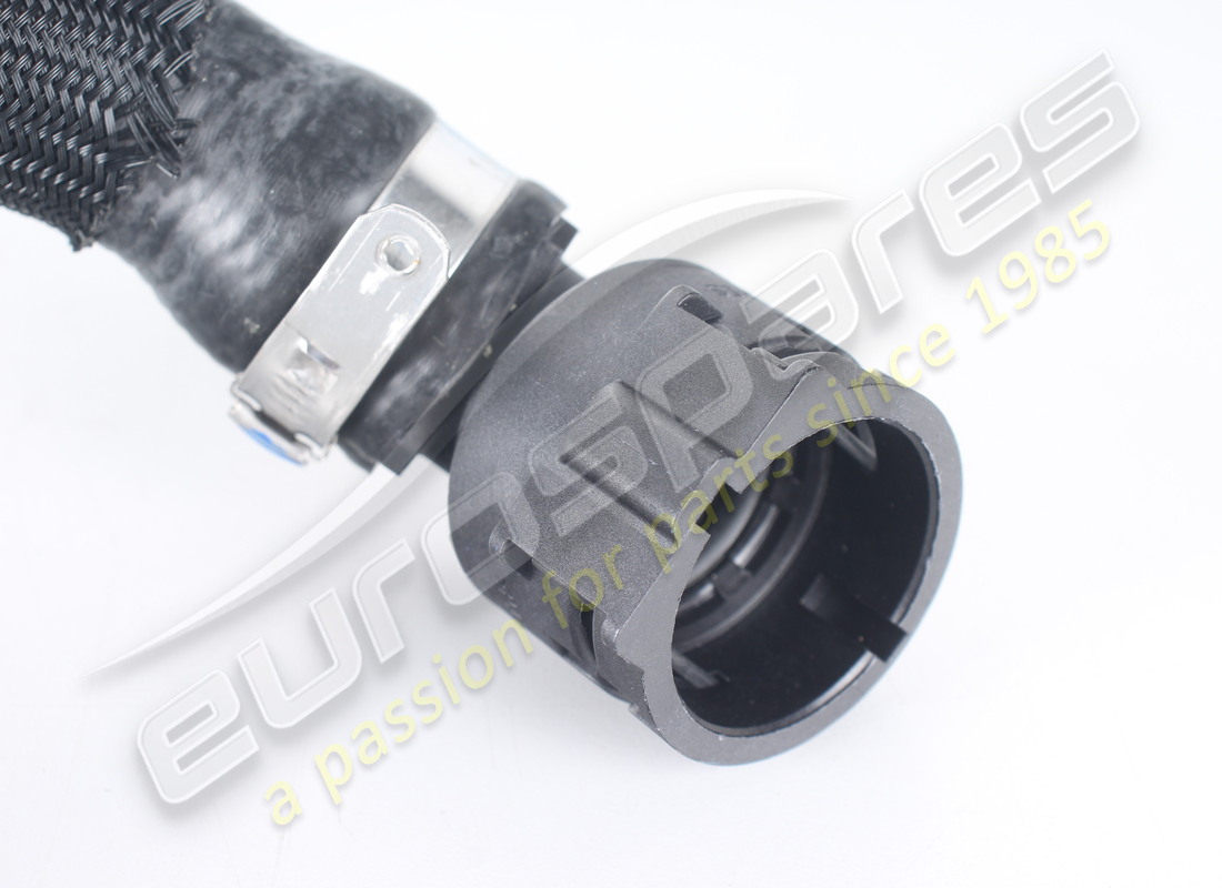 NUEVO MASERATI MANGUITO DE SUMINISTRO DE AGUA AL SISTEMA DE CALEFACCIÓN. NÚMERO DE PIEZA 670102573 (3) nuevo maserati manguito de suministro de agua al sistema de calefacción. número de pieza 670102573 (3)