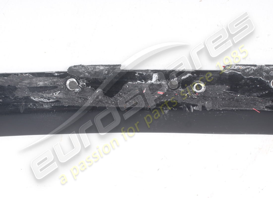 FILETE DE PANTALLA/TABLERO USADO FERRARI. NÚMERO DE PIEZA 60121506 (3) filete de pantalla/tablero usado ferrari. número de pieza 60121506 (3)