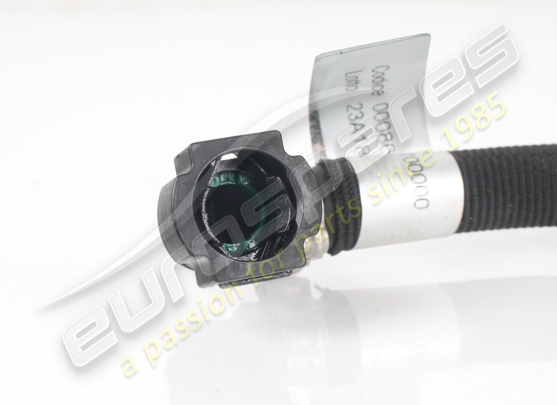 TUBO CONECTOR FERRARI USADO. NÚMERO DE PARTE 860357 (2) tubo conector ferrari usado. número de parte 860357 (2)