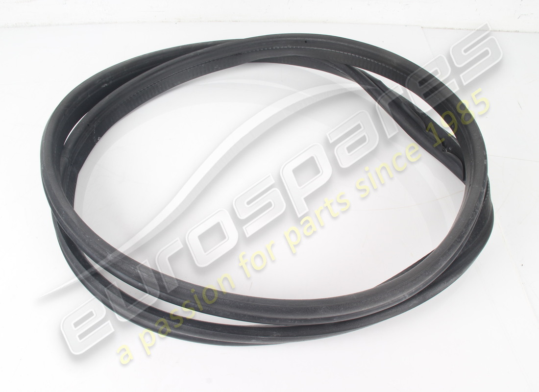 SELLO DE LA TINA DEL COMPARTIMENTO DE EQUIPAJE USADO Ferrari. NÚMERO DE PIEZA 819615 (1) SELLO DE LA TINA DEL COMPARTIMENTO DE EQUIPAJE USADO Ferrari. NÚMERO DE PIEZA 819615 (1)