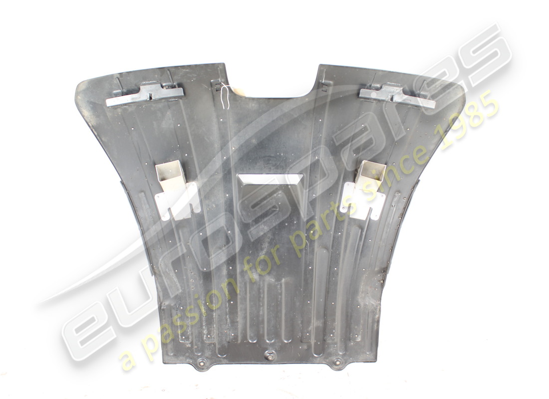 used porsche 992 gt3 rear diffuser complete. part number eap1493946 (2)