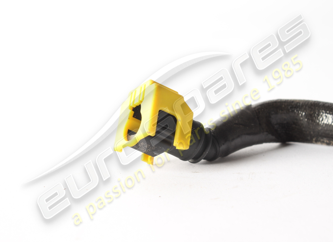 tubo de recirculación de vapor usado ferrari. número de pieza 809011 (2)