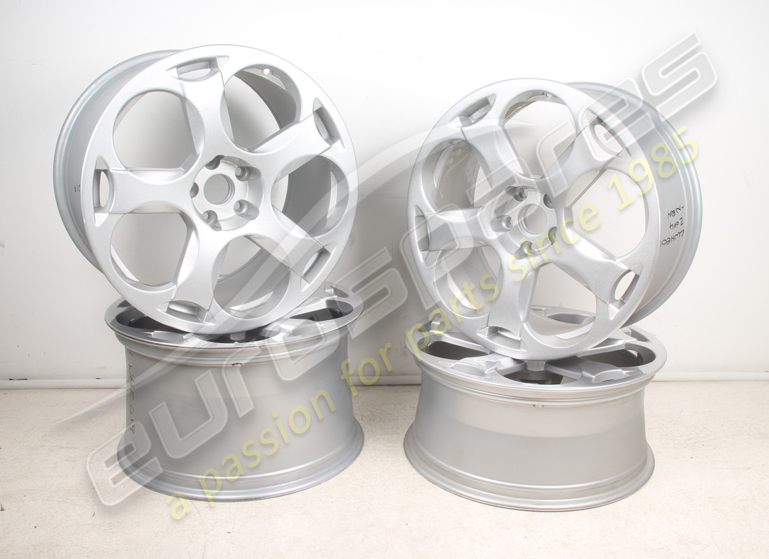 NUEVO (OTROS) Lamborghini JUEGO DE RUEDAS CASSIOPEA (PLATA). NÚMERO DE PIEZA 0R1400091 (1) NUEVO (OTROS) Lamborghini JUEGO DE RUEDAS CASSIOPEA (PLATA). NÚMERO DE PIEZA 0R1400091 (1)