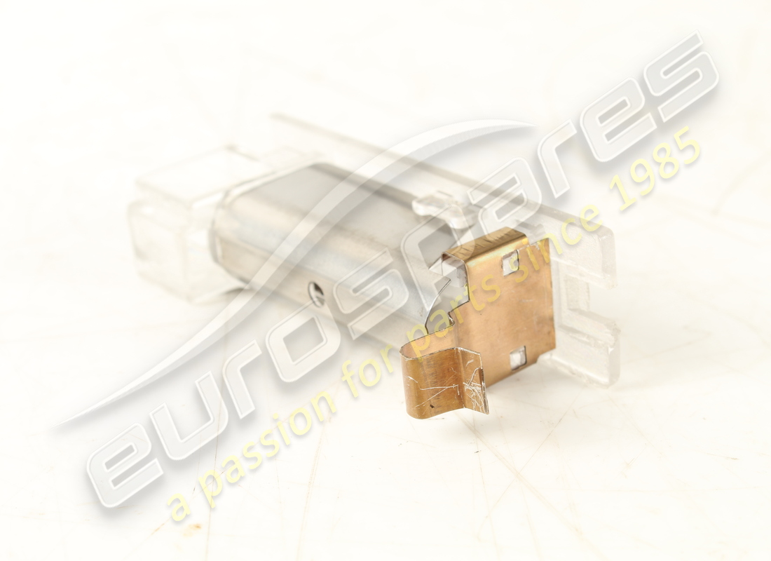 LÁMPARA DEBAJO DE LA PUERTA MASERATI USADA. NÚMERO DE PARTE 60608165 (2) lámpara debajo de la puerta maserati usada. número de parte 60608165 (2)
