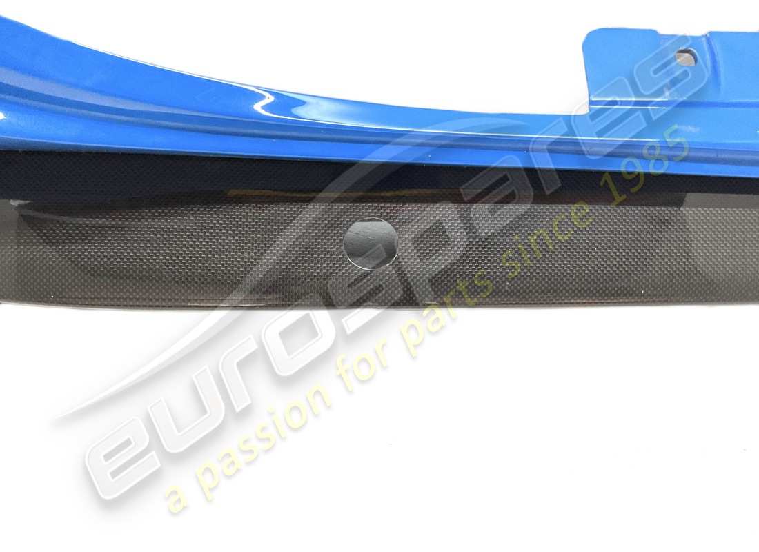 embellecedor bajo puerta derecho completo ferrari usado. número de parte 766048 (4)