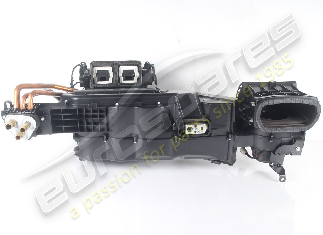 AIRE ACONDICIONADO COMPLETO USADO Ferrari. NÚMERO DE PIEZA 88330900 (1)