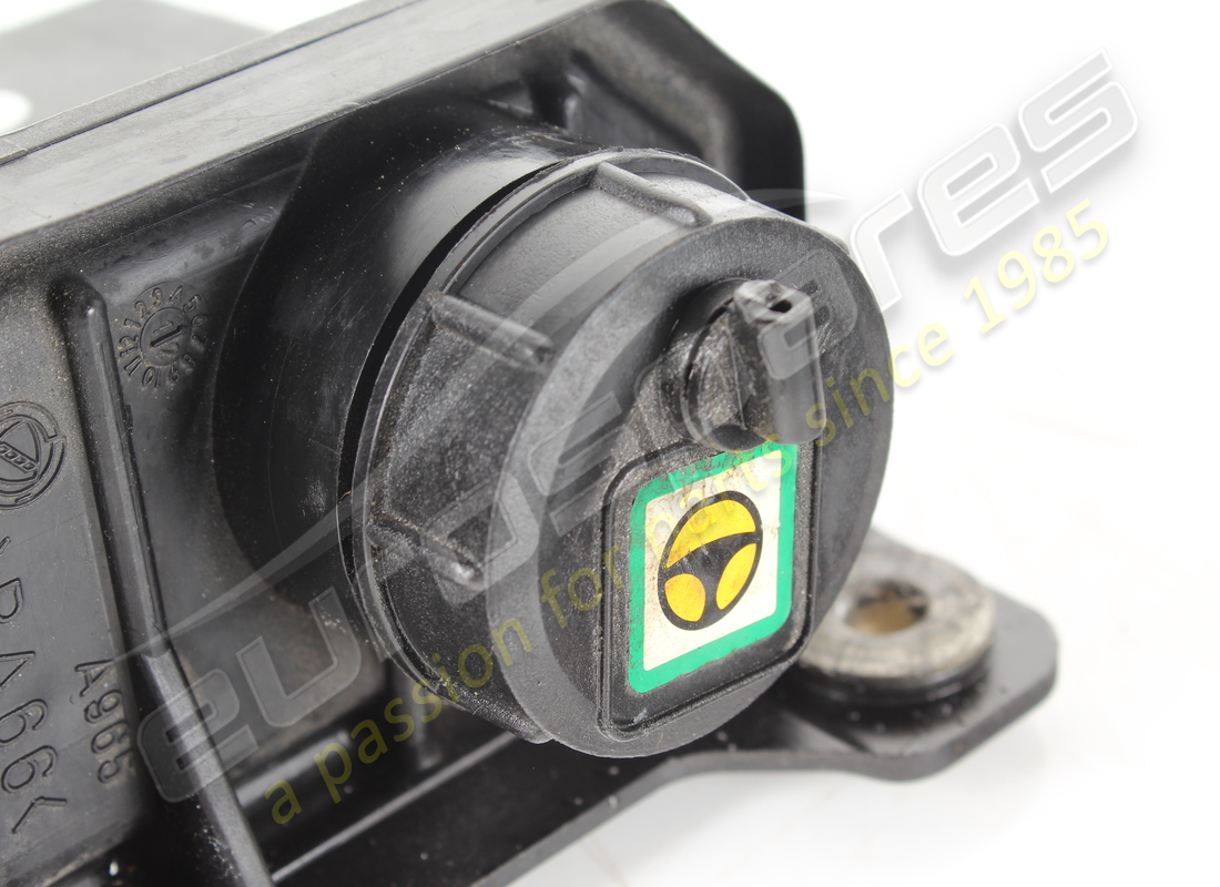 damaged ferrari complete power steering fluid. part number 292342 (2)