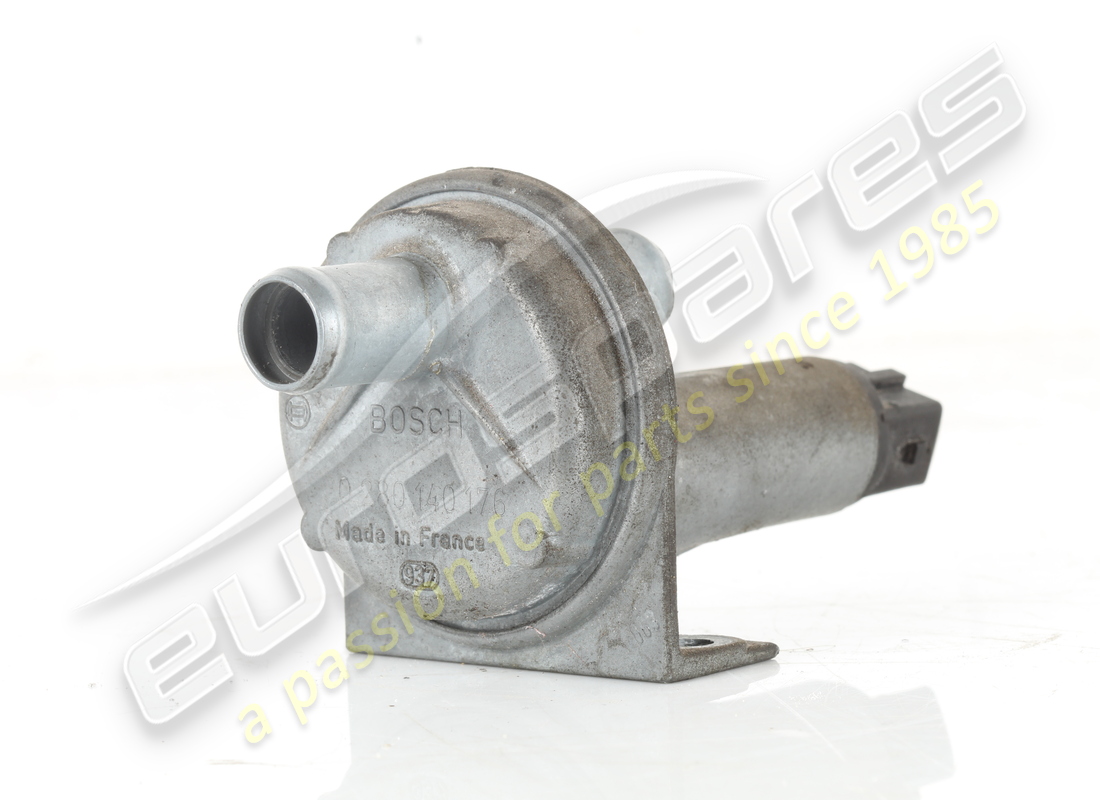 VÁLVULA DE AIRE AUXILIAR USADA Ferrari. NÚMERO DE PIEZA 124802 (1)