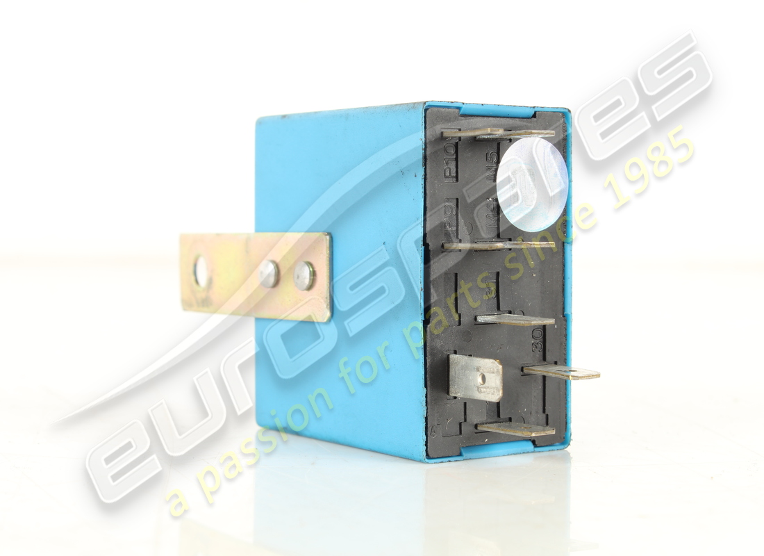 USED MASERATI DOOR LOCK ECU. PART NUMBER 383300193 (2) used maserati door lock ecu. part number 383300193 (2)