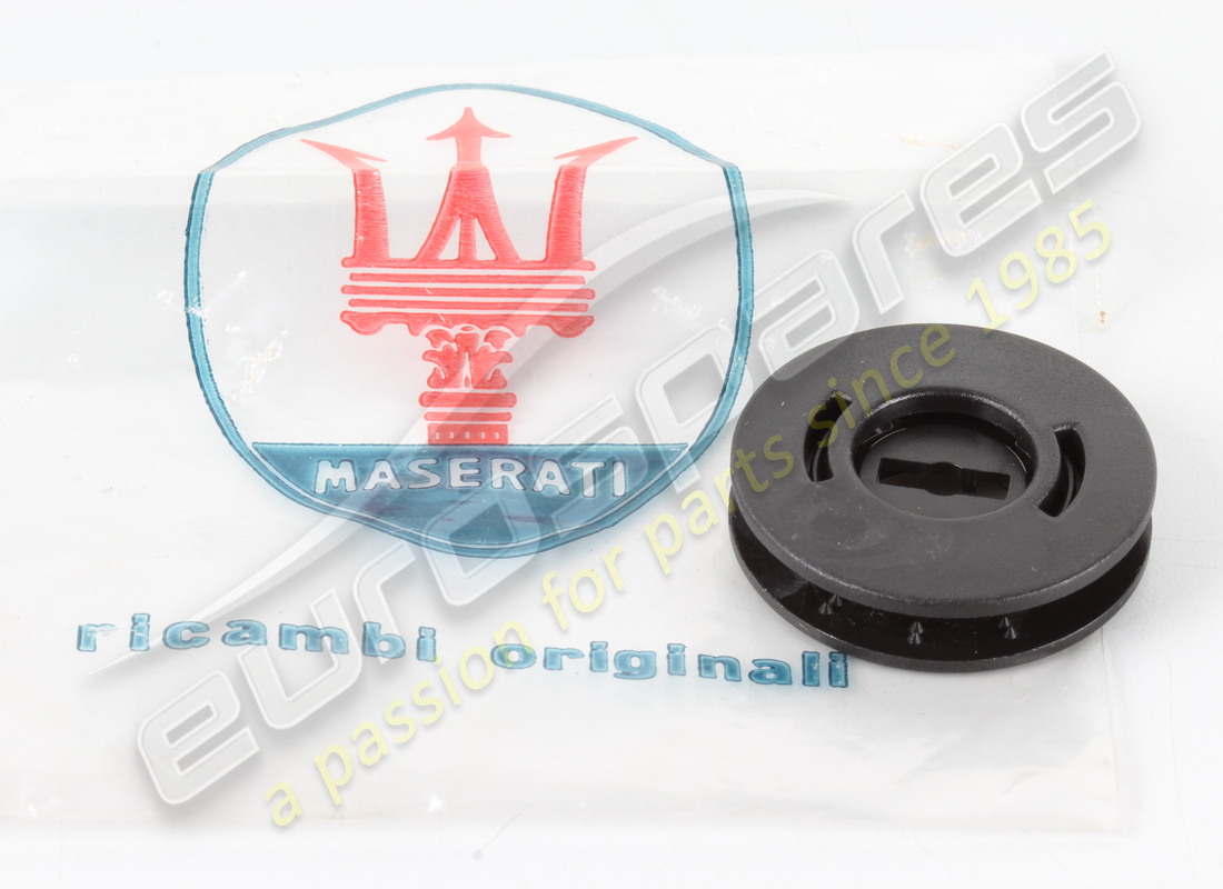 nuevo kit de pernos para alfombras maserati. número de pieza 371500444 (3)