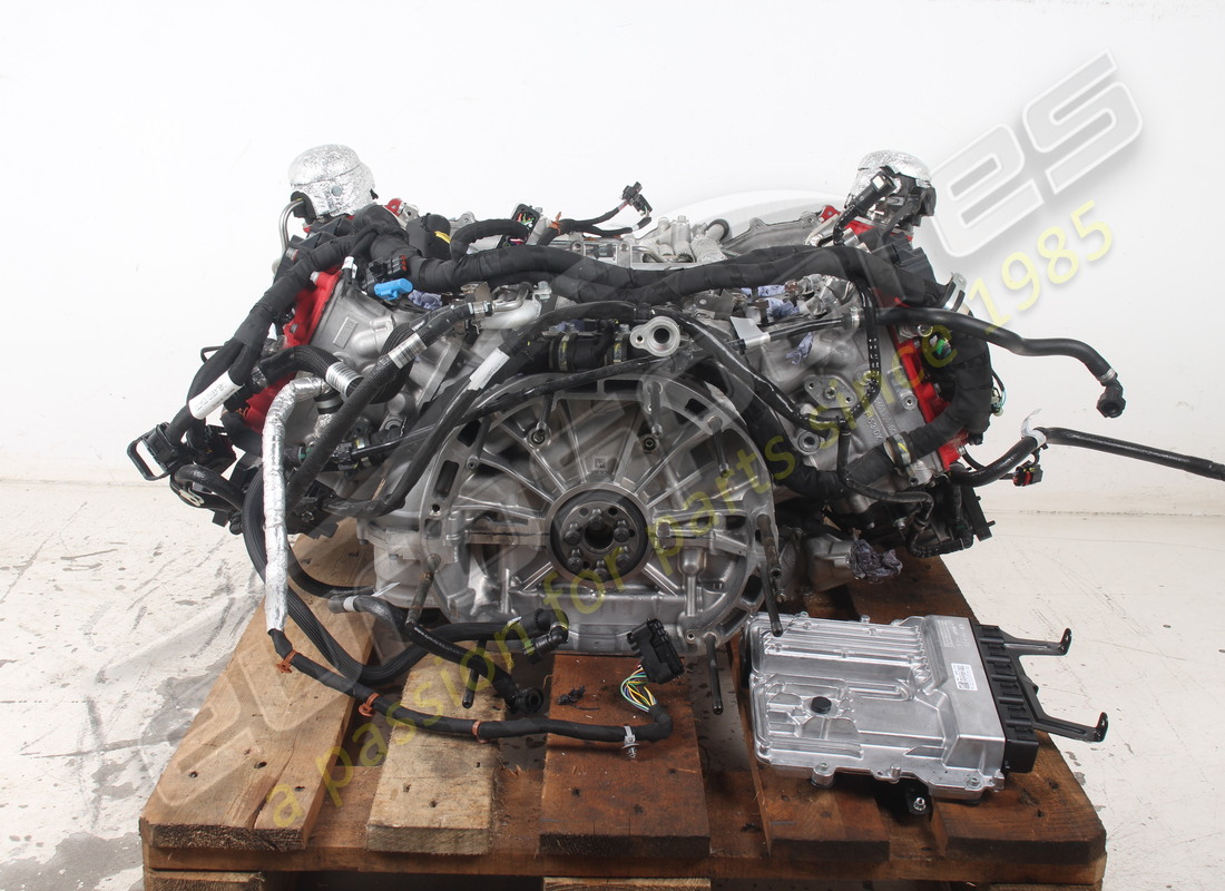 motor ferrari 296 usado. número de parte 985000364 (4)