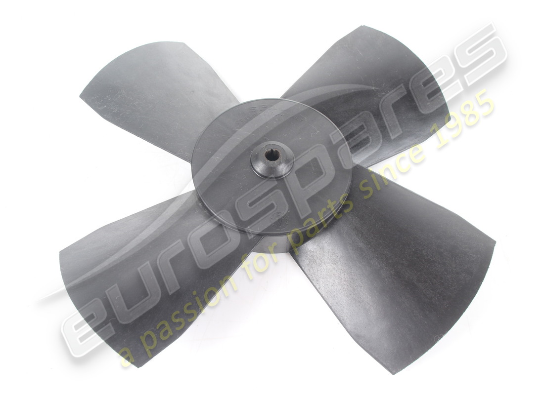 Aspa de ventilador Ferrari usada. NÚMERO DE PARTE 62441100 (1)