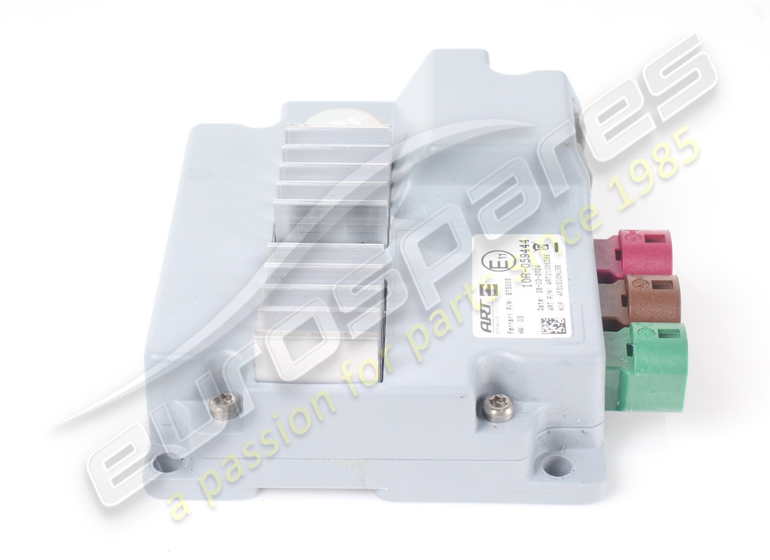 divisor usb ferrari usado. número de parte 875005 (2)