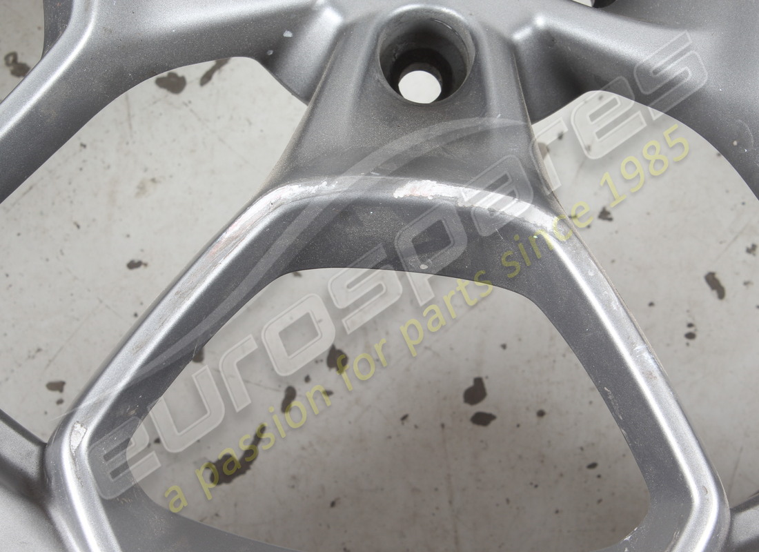 rueda trasera lamborghini usada. número de parte 4t0601017a (6)