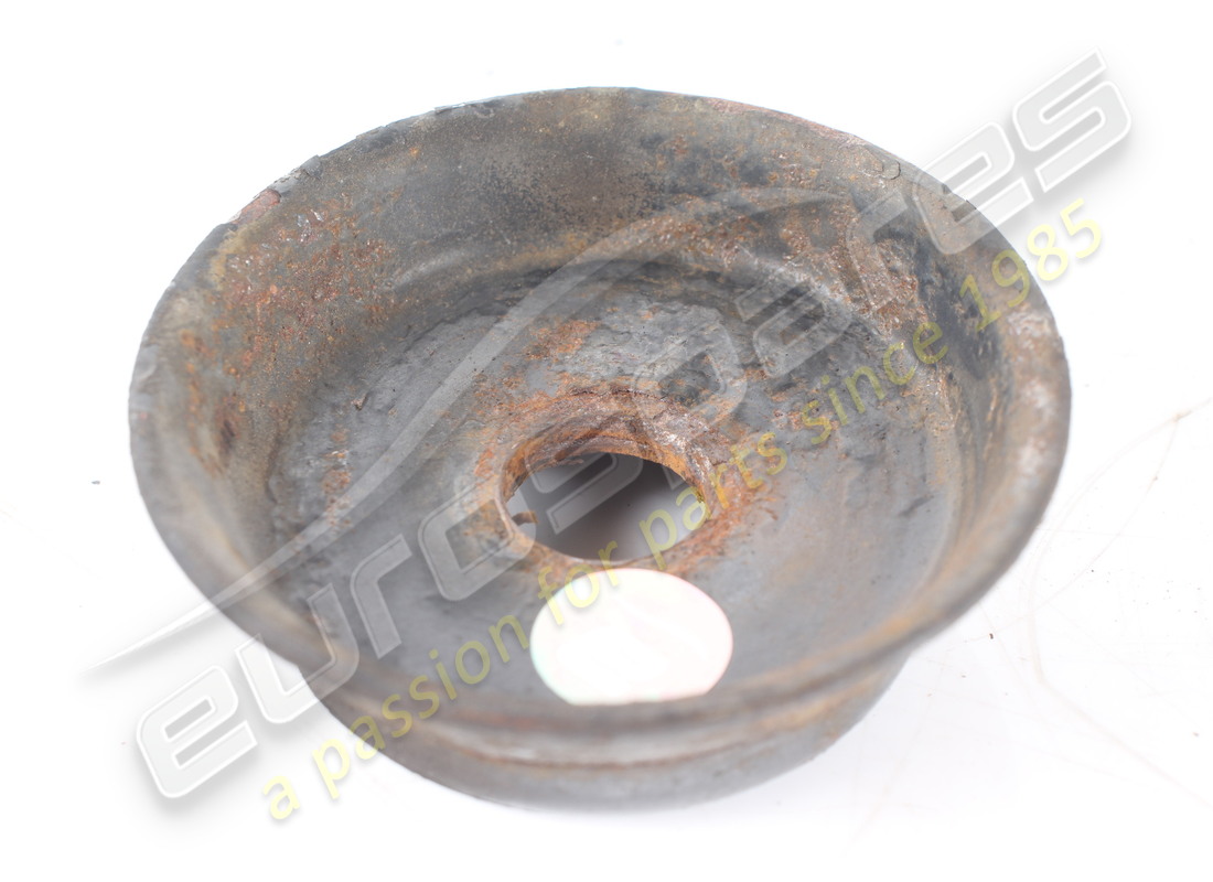 used maserati bushing support washer. part number 376600130 (2)
