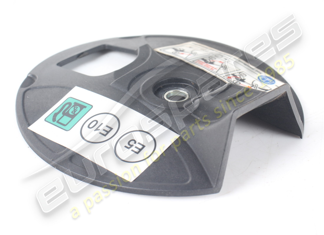 TAPA INTERIOR FERRARI USADA PARA LLENADO DE COMBUSTIBLE. NÚMERO DE PARTE 87740700 (2) tapa interior ferrari usada para llenado de combustible. número de parte 87740700 (2)