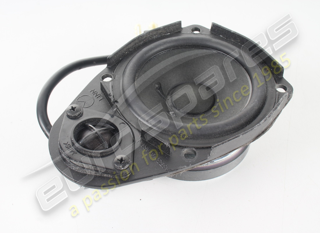 ALTAVOZ TRASERO Aston Martin USADO . NÚMERO DE PARTE 4G4318808LA (1)