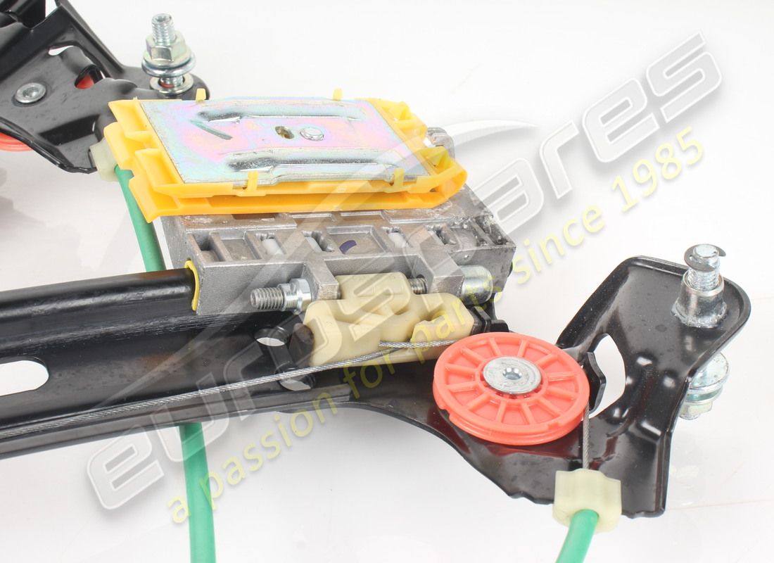 USADO FERRARIALZACRISTALLO PORTA ANTERIOR. NÚMERO DE PARTE 967219 (2) usado ferrarialzacristallo porta anterior. número de parte 967219 (2)