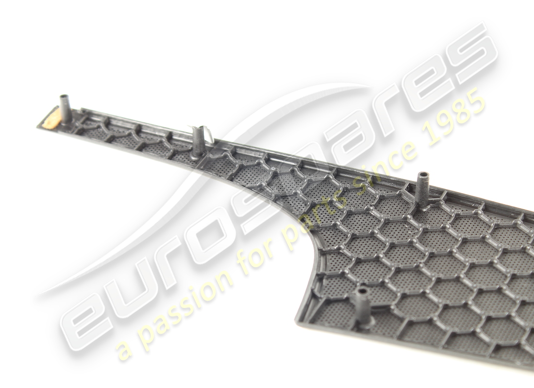 used maserati lh side air vent. part number 67199400 (4)