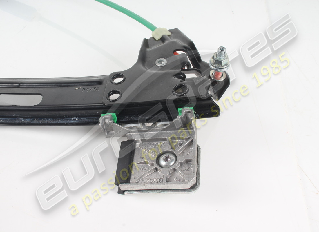 USADO FERRARIALZACRISTALLO PORTA ANTERIOR. NÚMERO DE PARTE 967211 (3) usado ferrarialzacristallo porta anterior. número de parte 967211 (3)