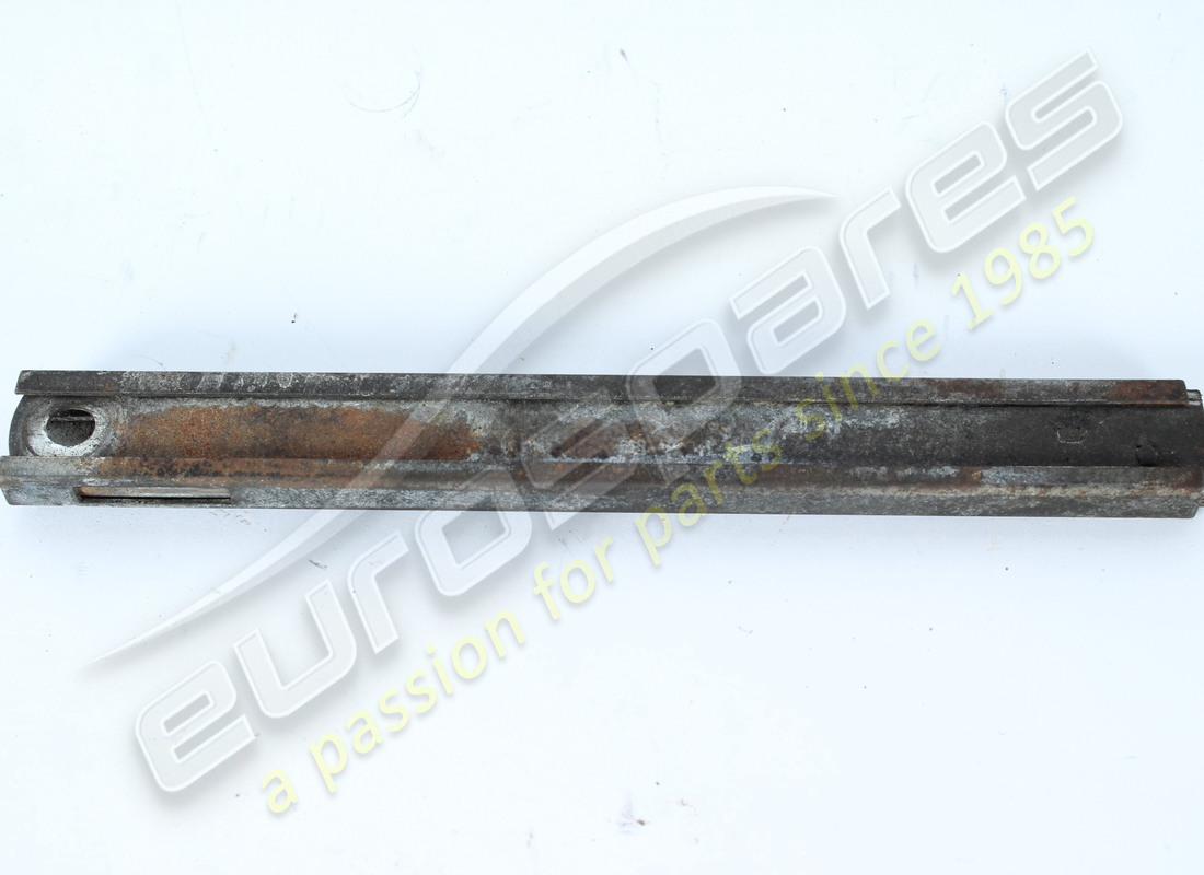 soporte de tapa de maletero trasero ferrari 246gt/s usado oe. número de parte 20021903 (2)