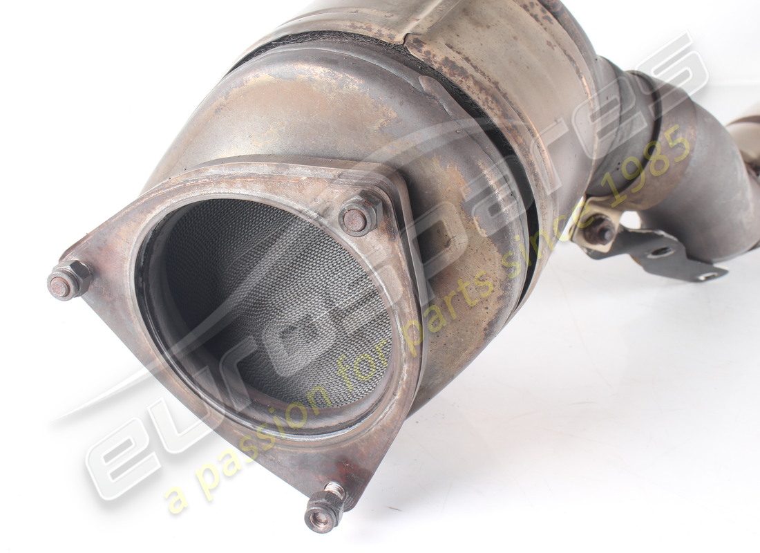 CATALIZADOR LH COMPLETO FERRARI USADO. NÚMERO DE PARTE 273320 (2) catalizador lh completo ferrari usado. número de parte 273320 (2)