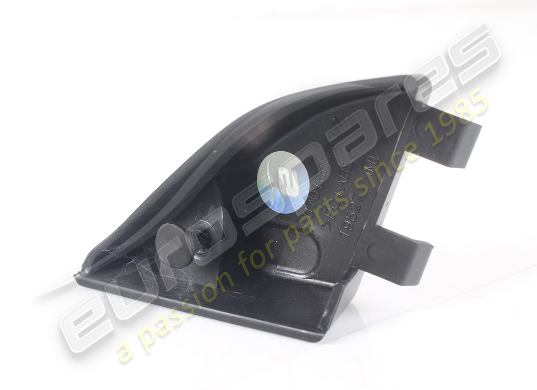 ESQUINA INTERIOR PUERTA DERECHA FERRARI USADA TRIANGL. NÚMERO DE PARTE 88159200 (2) esquina interior puerta derecha ferrari usada triangl. número de parte 88159200 (2)