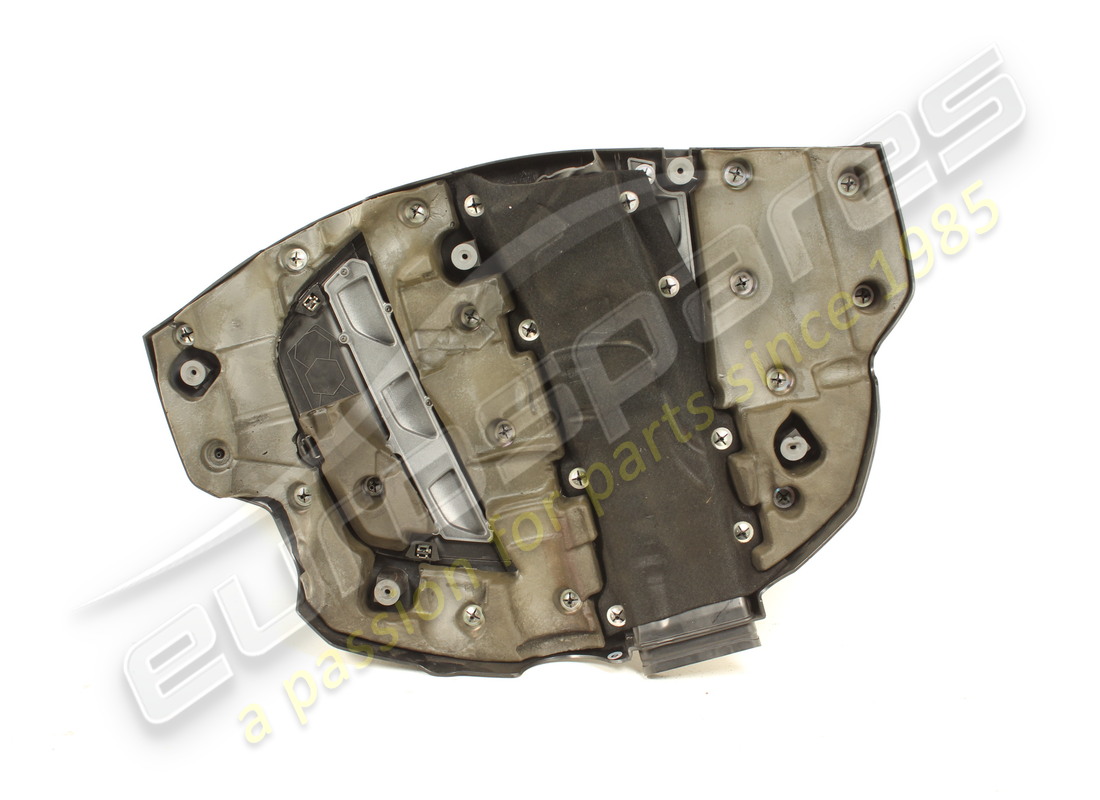 cubierta de motor usada maserati en colector de admisión. número de pieza 670005143 (2)