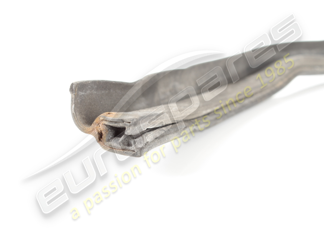 junta delantera usada ferrari. número de pieza 65248500 (2)