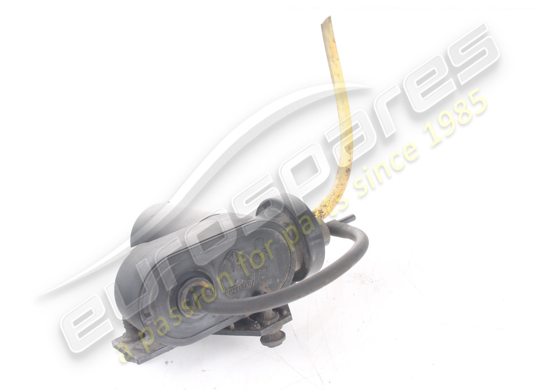 BOMBA DE VACÍO USADA Maserati. NÚMERO DE PIEZA 325520172 (1)