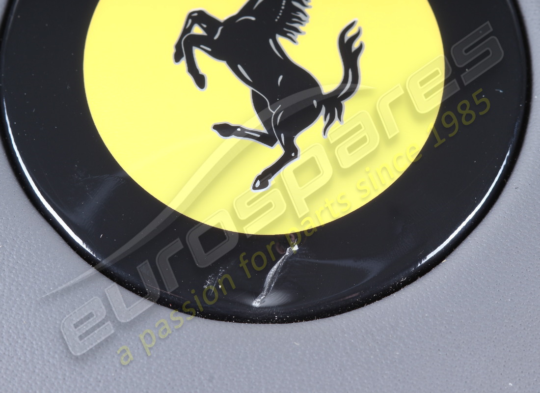 NUEVO (OTRO) FERRARI AIRBAG DEL LADO DEL CONDUCTOR VERDE OSCURO. NÚMERO DE PIEZA 82023817 (6) nuevo (otro) ferrari airbag del lado del conductor verde oscuro. número de pieza 82023817 (6)