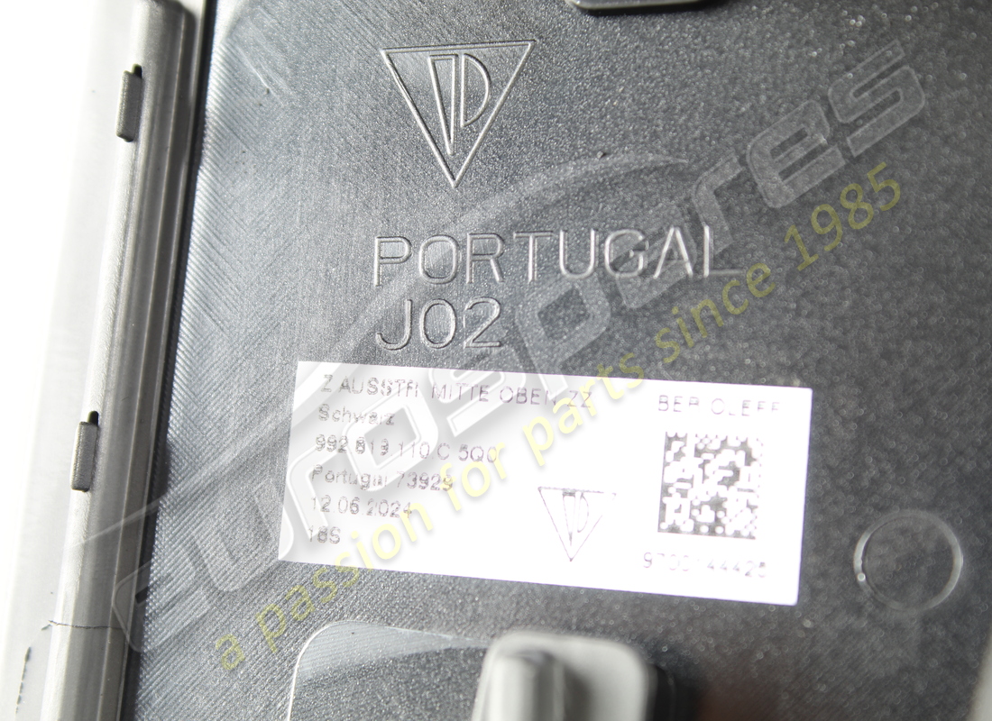 NUEVO PANEL PORSCHE CON VENTILACIÓN NEGRO. NÚMERO DE PIEZA 992819110C5Q0(5) nuevo panel porsche con ventilación negro. número de pieza 992819110c5q0(5)