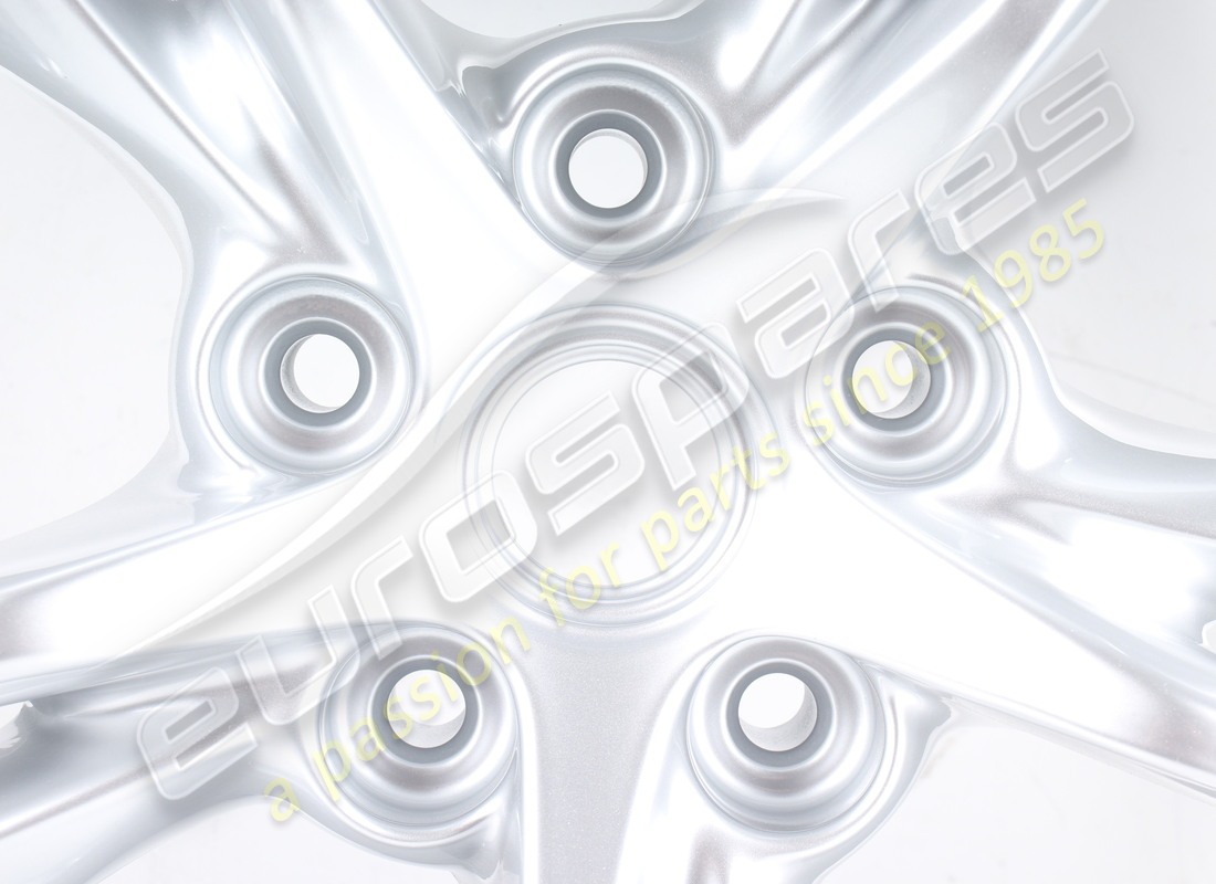 rueda delantera ferrari reacondicionada. número de parte 328456 (3)