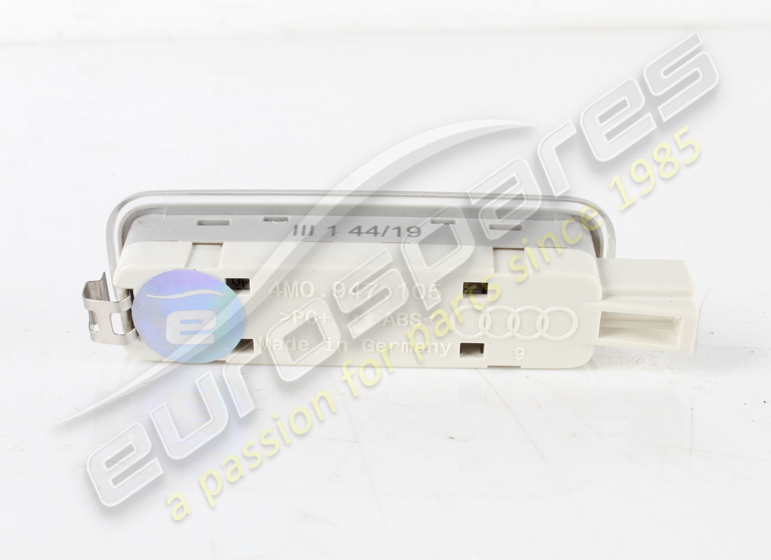 LUZ INTERIOR LAMBORGHINI USADA. NÚMERO DE PIEZA 4M0947105 (2) luz interior lamborghini usada. número de pieza 4m0947105 (2)