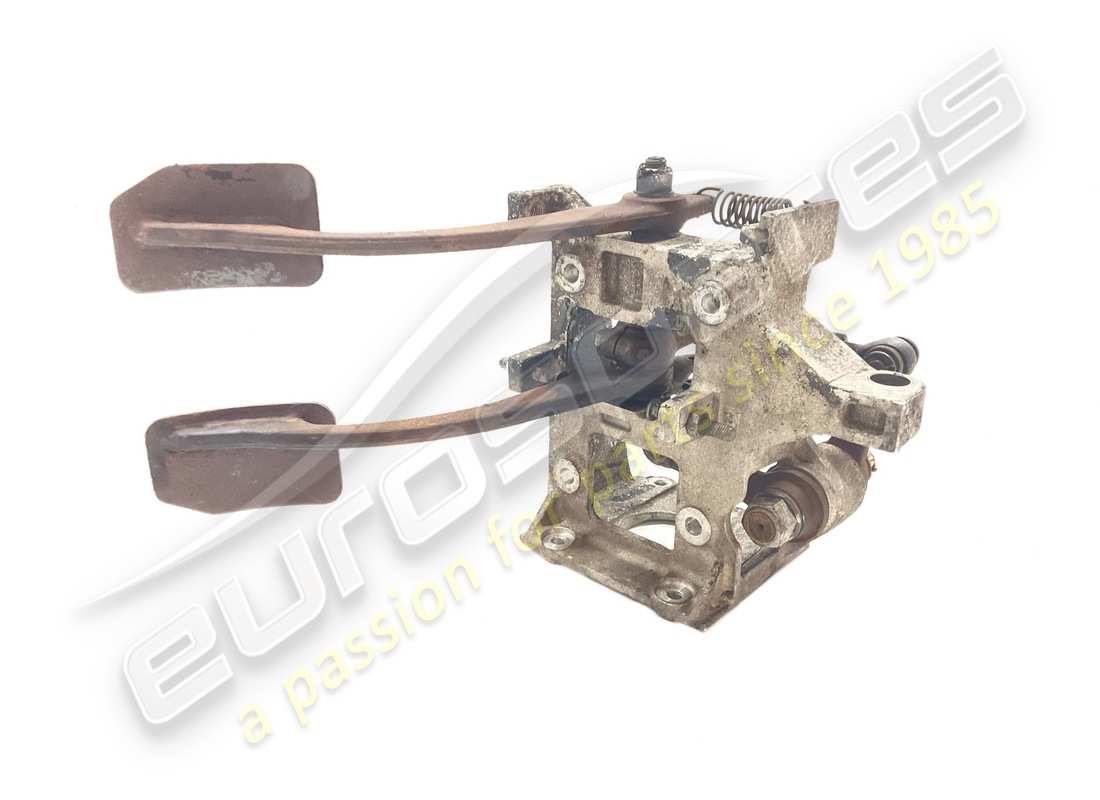 caja de pedales rhd eurospares ferrari 246 usada completa. número de parte eap1447619 (5)