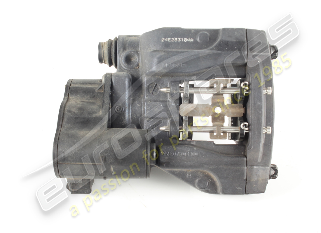 PINZA IZQUIERDA USADA Ferrari. NÚMERO DE PIEZA 951208 (1)