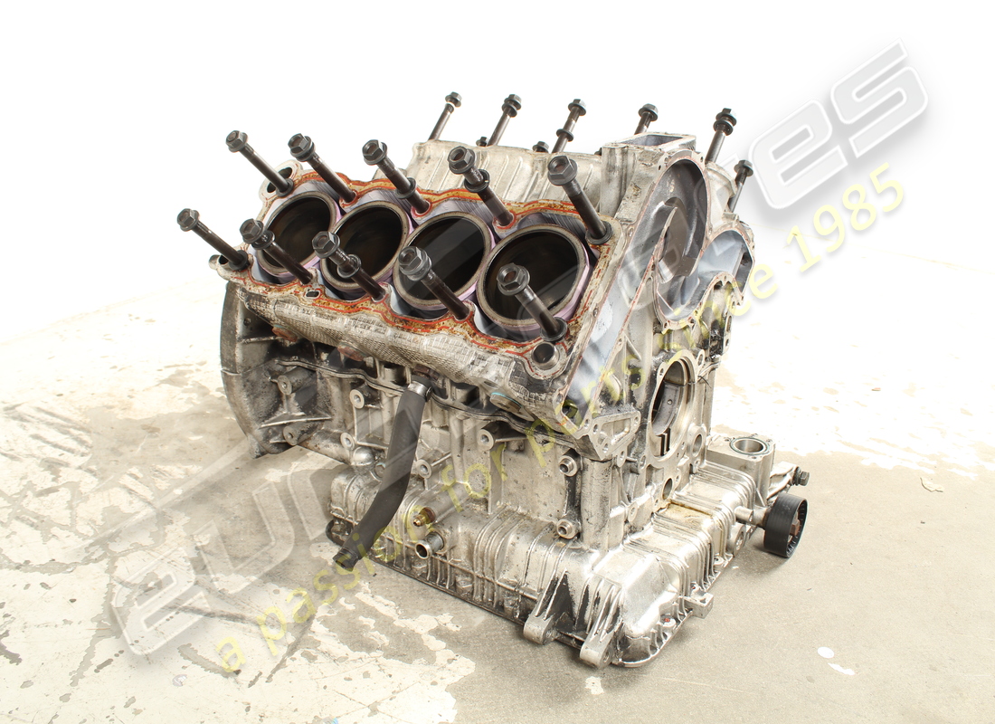 cárter de cilindro ensamblado maserati 8 usado. número de pieza 578942201 (2)